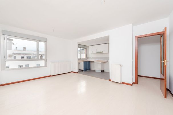 Piso de alquiler en Almonte, 16, Ensanche de Vallecas - La Gavia - Photo 1