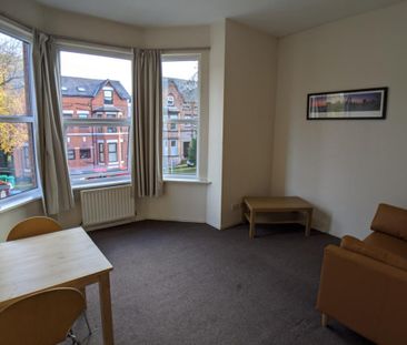 2 bedroom flat to rent - Photo 2