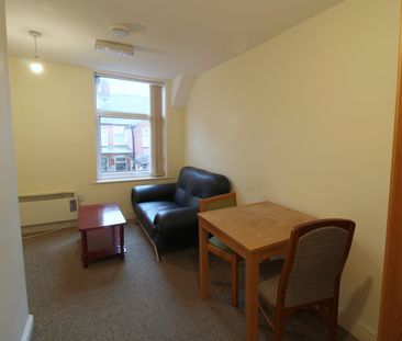 Flat to rent on - Photo 5