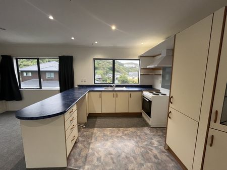 19A Kilkelly Close, Tawa - Photo 3