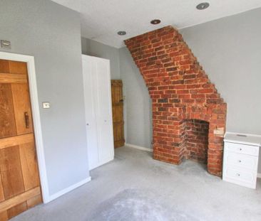 2 bedroom cottage to rent - Photo 2