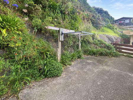 Happy Valley - Two Bedrooms & close to the Beach! - Photo 3