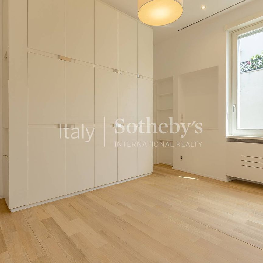 Elegant Residence with Terrace in Parioli - Photo 1
