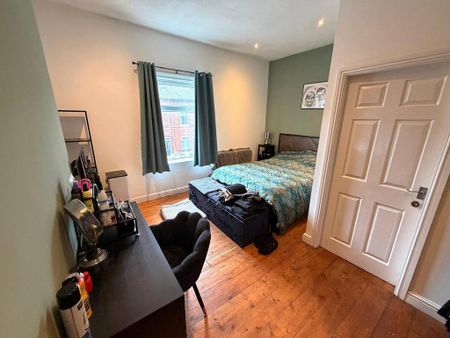 2 bedroom terraced house to rent - Photo 5