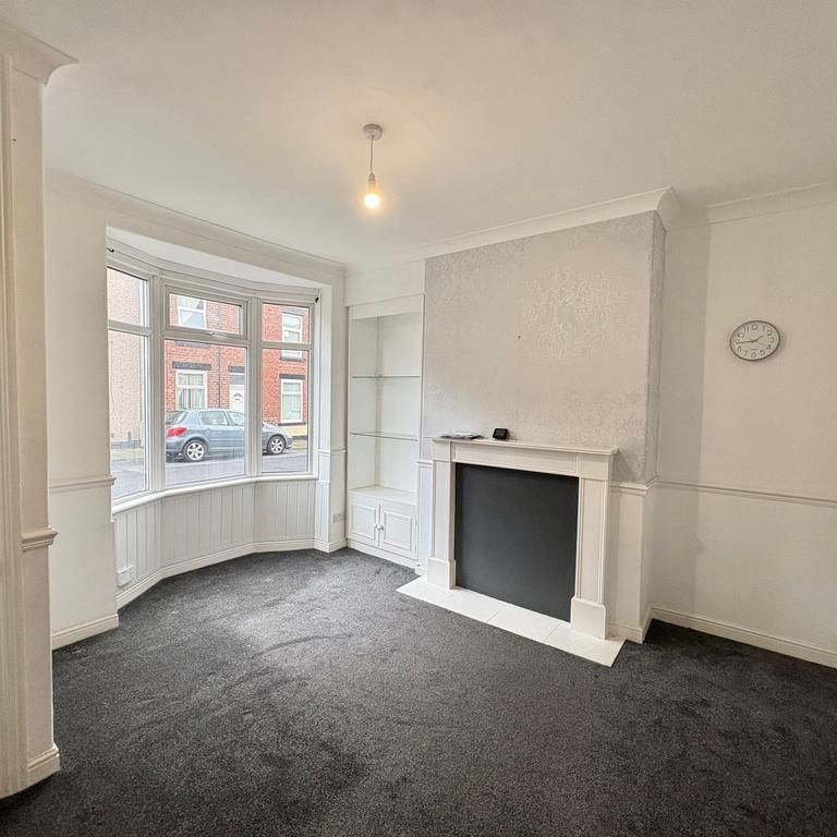 2 bedroom terraced house to rent - Photo 1
