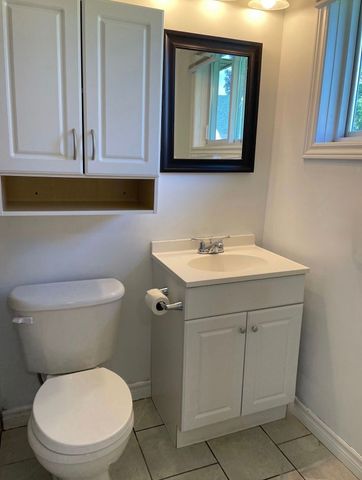 For Lease - 165 Anne Street Unit# Main Rear, Barrie, Ontario - Photo 5