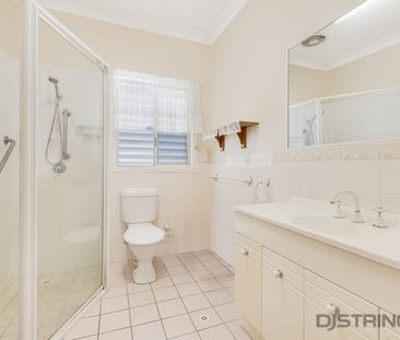 QUEENSLANDER RIVERSIDE RESIDENCE - Photo 5