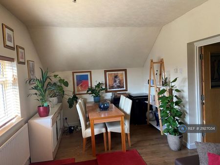 1 bedroom flat to rent - Photo 2