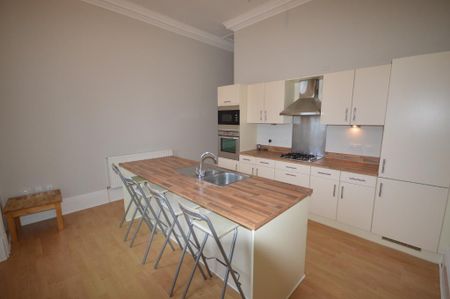 2 bedroom flat to rent - Photo 3