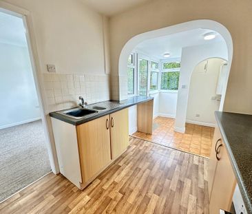 3 bedroom semi-detached house to rent - Photo 5