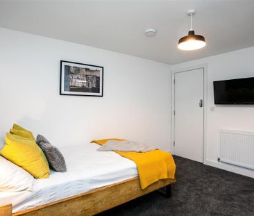 1 bedroom in a house share to rent - Photo 3