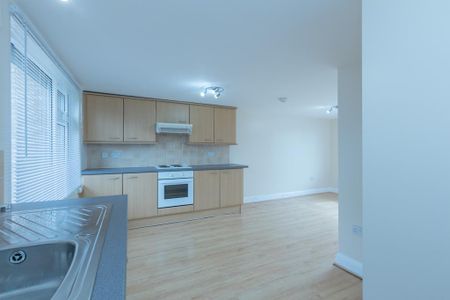 1 bedroom flat to rent - Photo 2