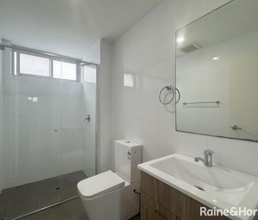 Convenient Location - Photo 3