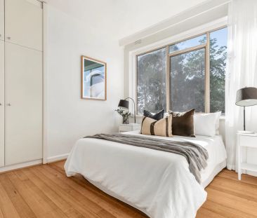 Treetop Views and Parkside Living in the Heart of Windsor - Photo 6