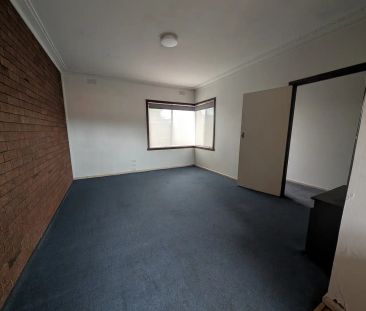 “Spacious two bedroom villa, close to Broadway Shopping Village & R... - Photo 3