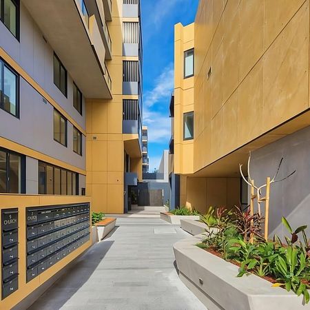 Near New Apartment with North-East Aspect in Convenient Location! - Photo 4