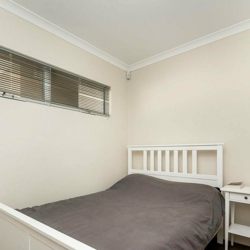 Modern living! - Photo 1