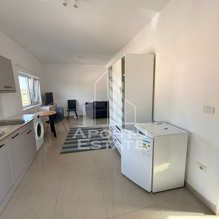 Apartament cu o camera ,Dumbravita - Fotografie 4