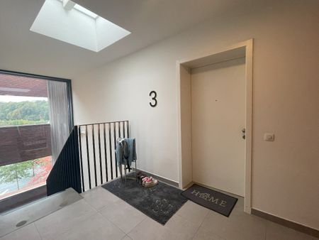 Recent 1-slaapkamer appartement met zicht op het water - Photo 2