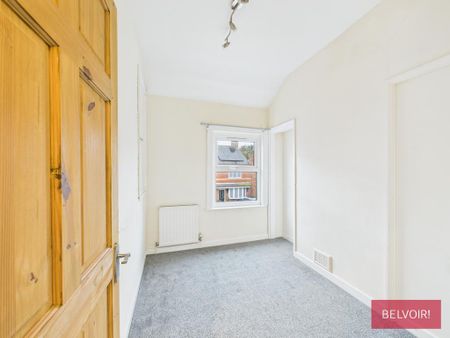 2 bedroom semi-detached house to rent - Photo 4