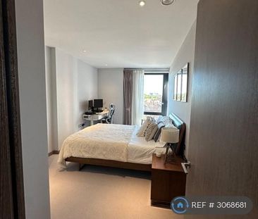 1 bedroom in a flat share to rent - Photo 3