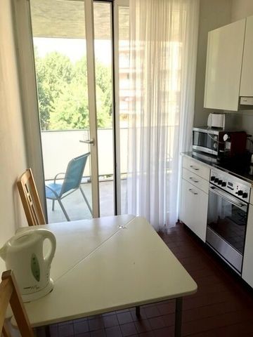 APPARTEMENT 31/2 PIÈCES À BÂLE - KLEINHÜNINGEN, MEUBLÉ, TEMPORAIRE - Foto 4