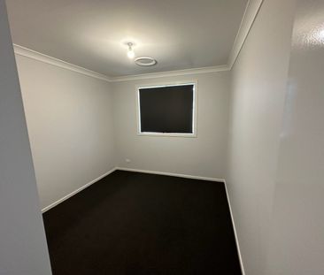 waiting for you - Photo 2