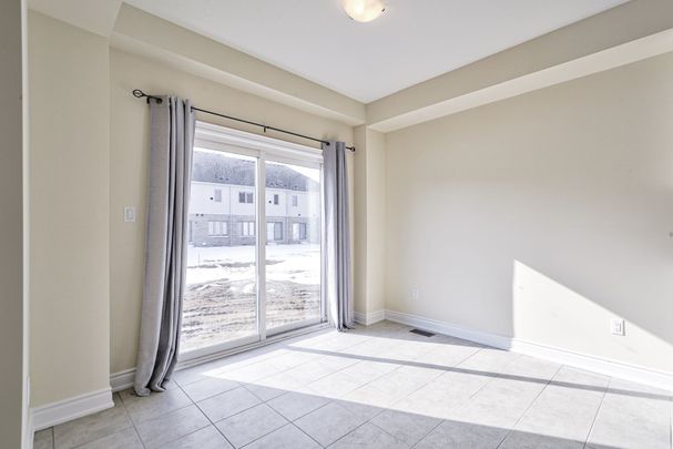 For Lease - 126 Lorne Thomas Place, New Tecumseth, Ontario - Photo 1