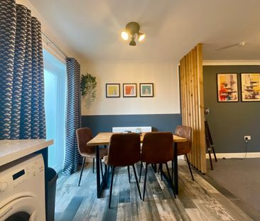 3 bedroom Semi-Detached House to let - Photo 3