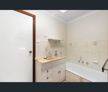 3/125-129 St Helena Road, Greensborough, Vic 3088 - Photo 1