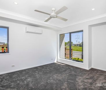Spacious Family Home in Prime Strathpine Location - Photo 4
