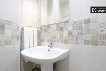 madrid, Community of Madrid 28903