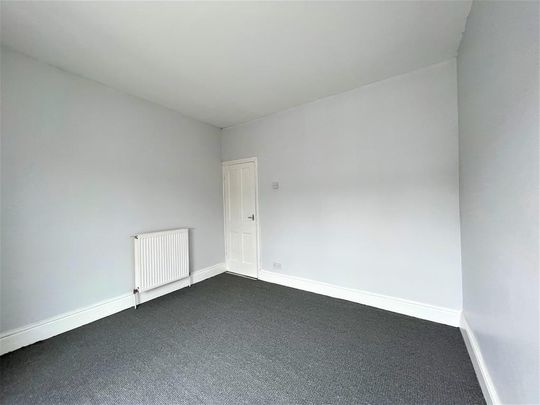 2 bedroom end of terrace house to rent - Photo 1