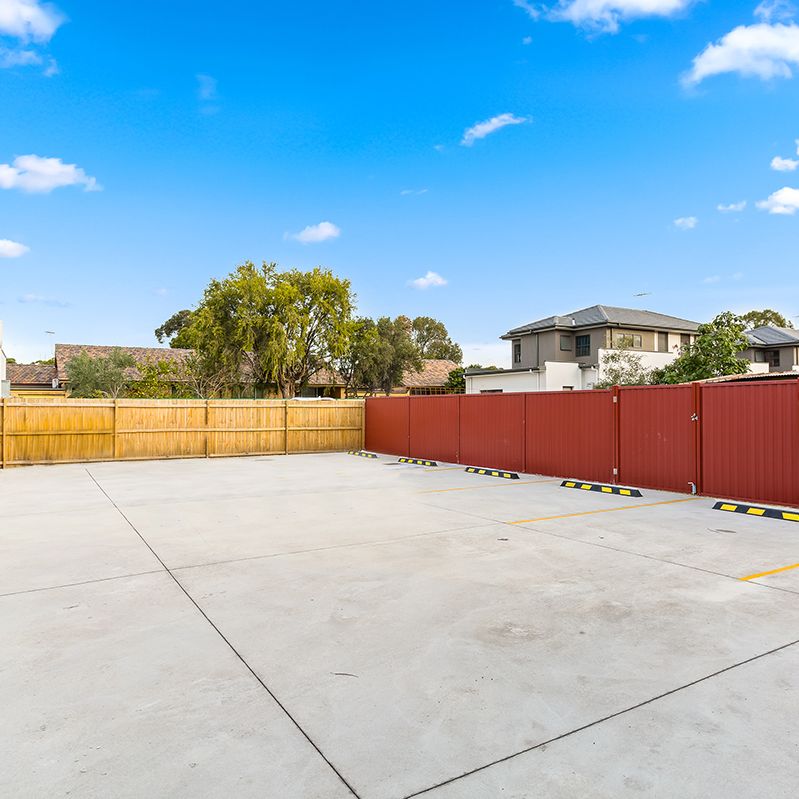 8/122 Ninth Avenue, Campsie NSW 2194 - Townhouse For Rent | Domain - Photo 1