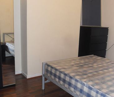 4 Bed Terraced House, Barrington Road, L15 - Photo 6