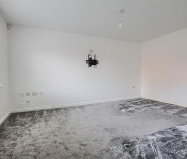 5 bedroom detached house to rent - Photo 2