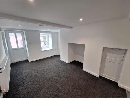 3 bedroom terraced house to rent - Photo 3