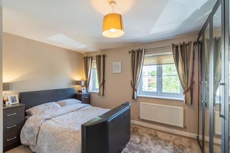 4 bedroom detached house to rent - Photo 5