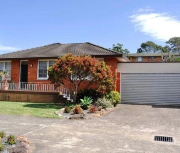 Spacious & Convenient 2-Bedroom Villa with Double Garage, Close to ... - Photo 4