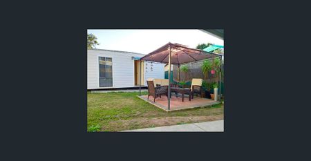 Private Architectural Home - Photo 2