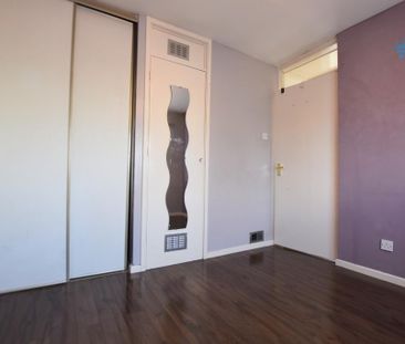 3 bedroom end of terrace house to rent - Photo 4