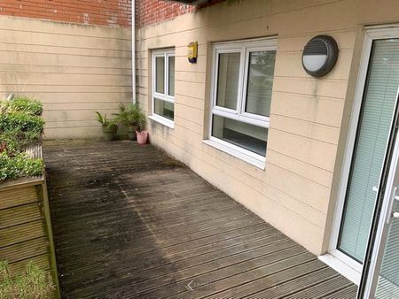 2 bedroom apartment to rent - Photo 5