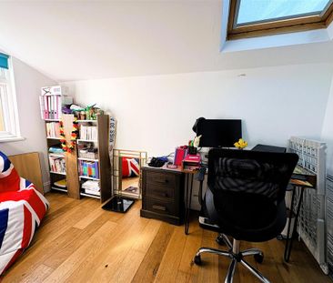 2 bedroom ground floor flat to rent - Photo 2