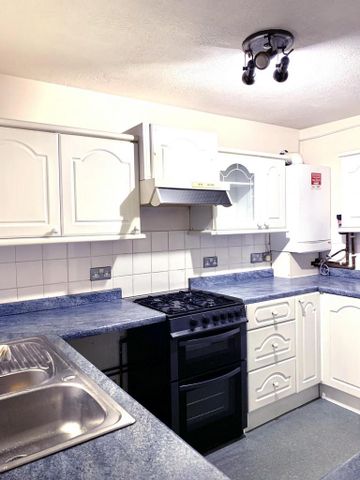 2 bedroom flat to rent - Photo 5