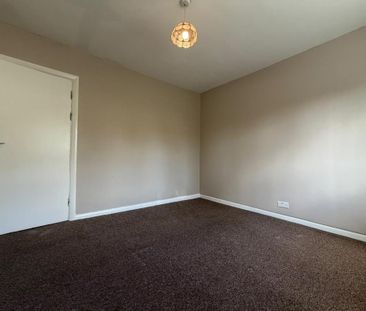 2 bedroom maisonette to rent - Photo 4