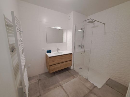 location Appartement T3 DE 64.15m² À CHAMALIERES - Photo 1