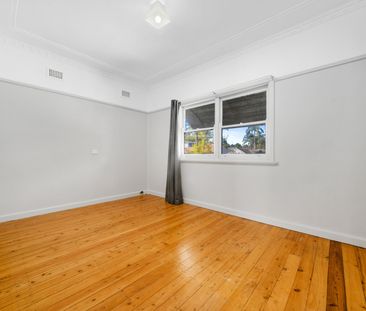Three Bedroom Family Home - Photo 2