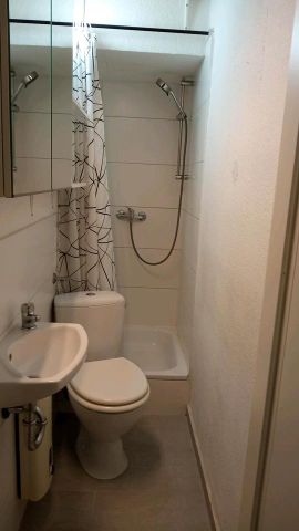 Gemütliche zentral gelegene 2 ZKB-WOHNUNG - Photo 3