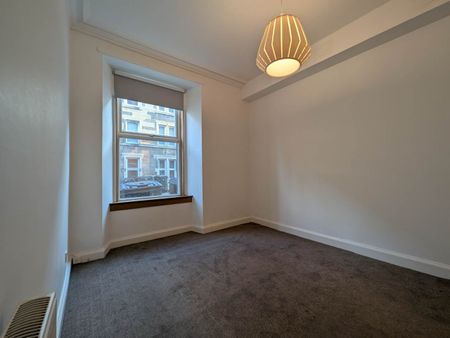 1 bed Flat to rent - Photo 4