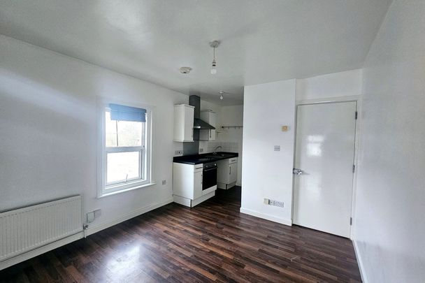 Portswood Road - Photo 1